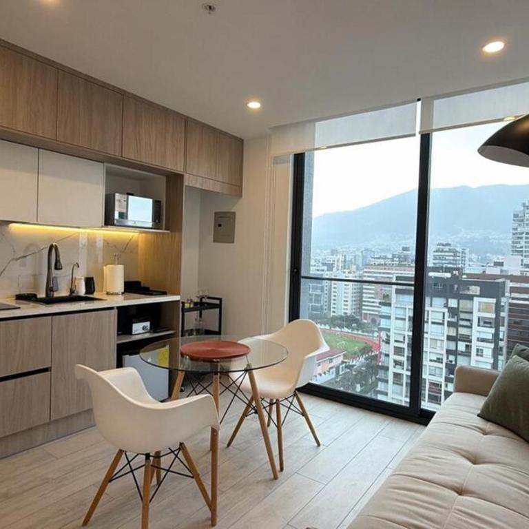 Beautiful Suite View, Wifi, Coworking - Two-Bedroom Apartment - 2