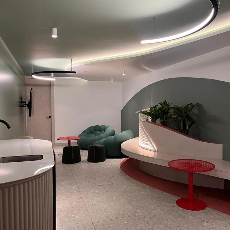 Beautiful Suite View, Wifi, Coworking - Two-Bedroom Apartment - 26