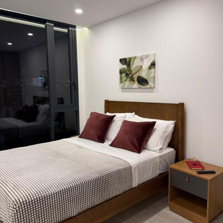 Beautiful Suite View, Wifi, Coworking - Two-Bedroom Apartment - 6