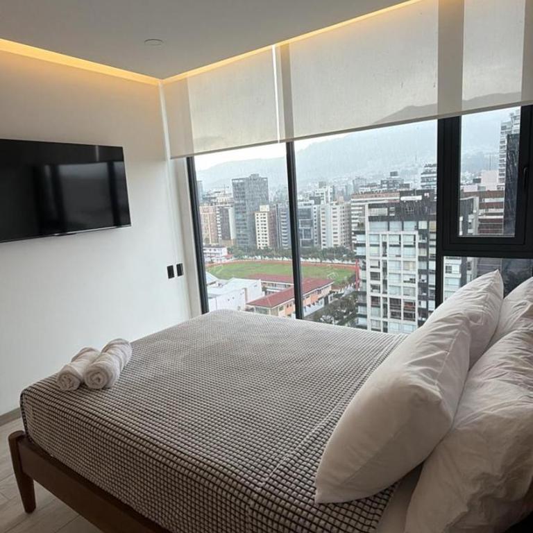 Beautiful Suite View, Wifi, Coworking - Two-Bedroom Apartment - 4