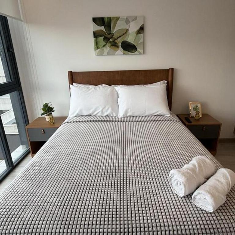 Beautiful Suite View, Wifi, Coworking - Two-Bedroom Apartment - 5