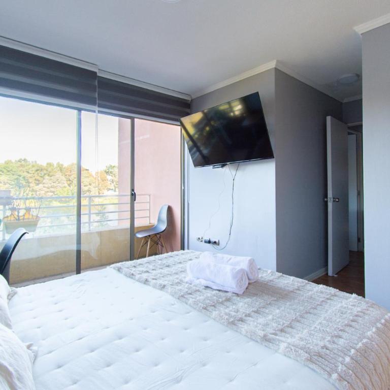 Vista Premium Laguna Centro Concepción - Three-Bedroom Apartment - 12