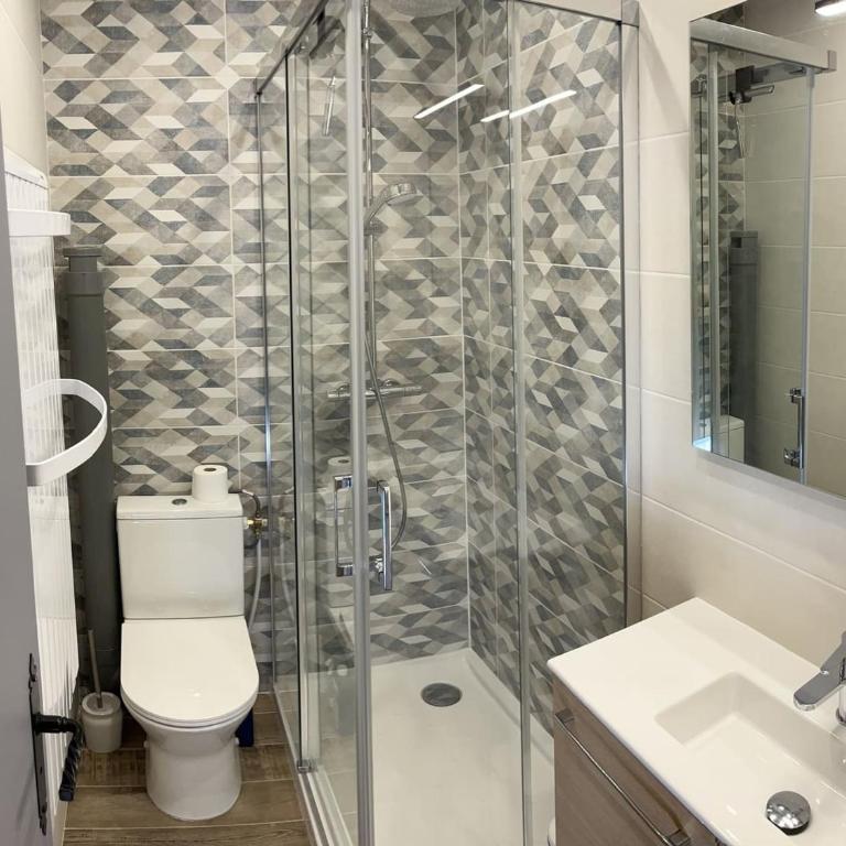 Chalet spacieux - 10 pers. - FR-1-676-252 - Chalet - 9