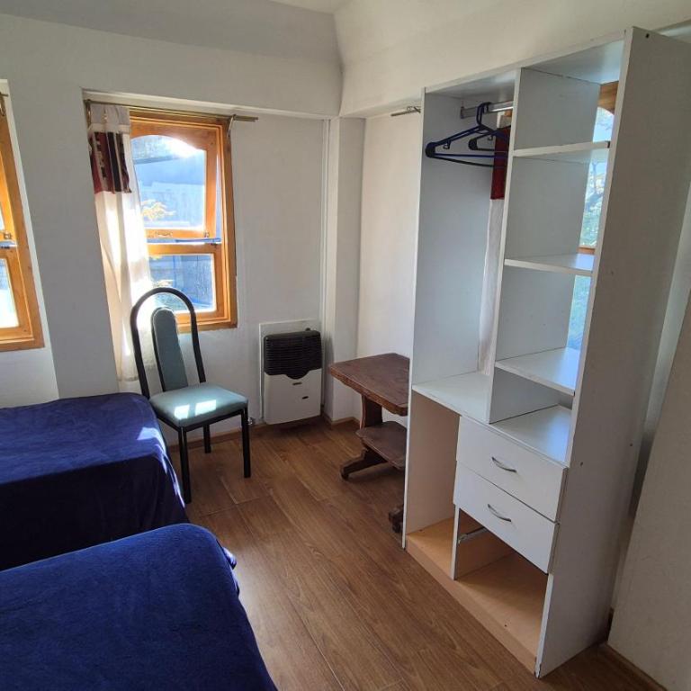 hostel comunidad Ushuaia - Twin Room with Private Bathroom - 1