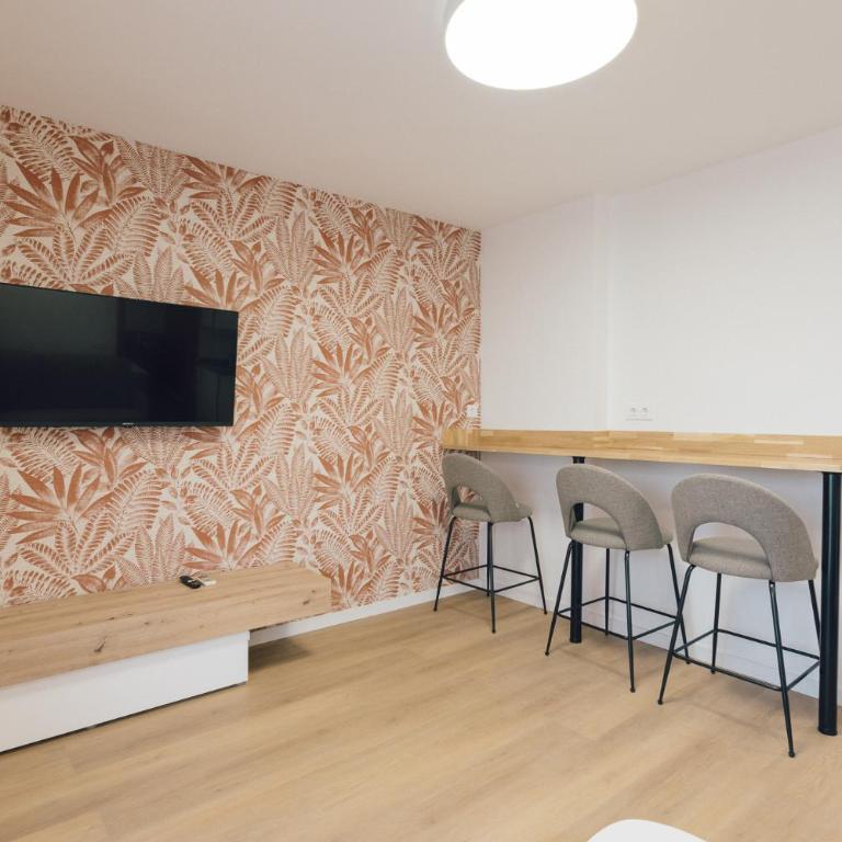 Monlar Campanar - Deluxe One-Bedroom Apartment - 14