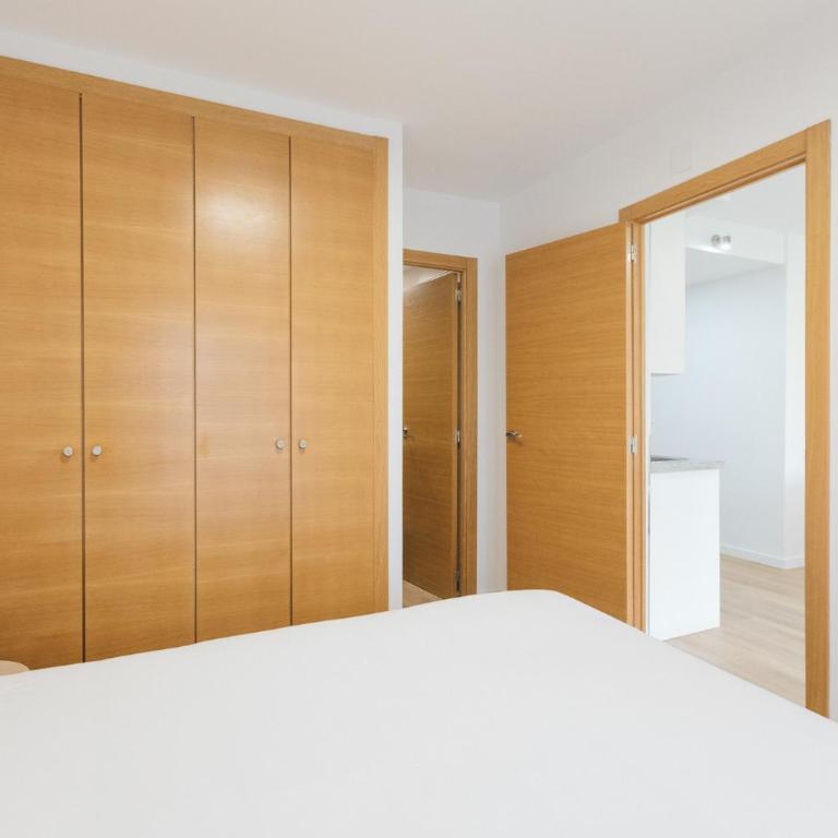 Monlar Campanar - One-Bedroom Premium Apartment - 10