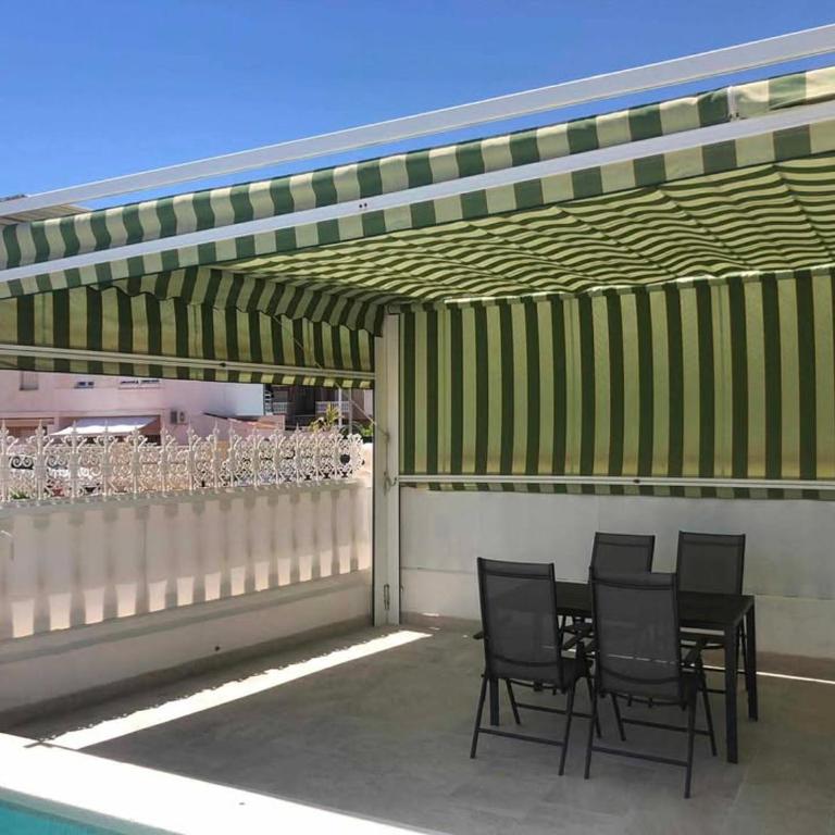Holiday House, private pool - Casa - 15