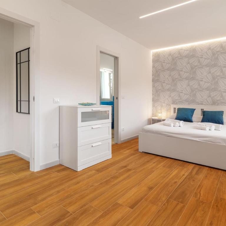 Luxury suite con piscina privata in Villa Vera Mondello - Palermo - Three-Bedroom Home - 5