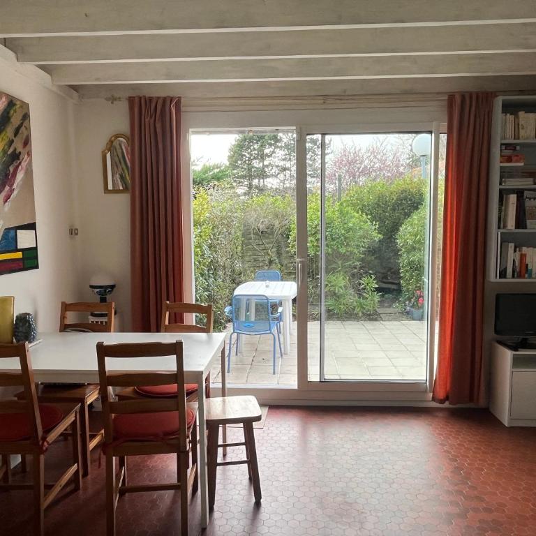 Cottage with Garden 5mn Beach - Maison 2 Chambres - 3