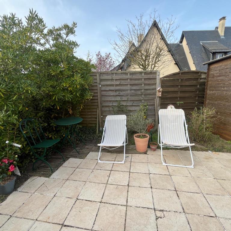 Cottage with Garden 5mn Beach - Maison 2 Chambres - 24