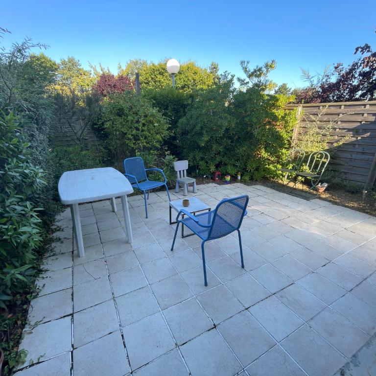 Cottage with Garden 5mn Beach - Maison 2 Chambres - 25