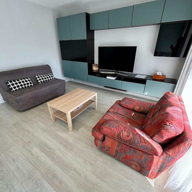 2 Bedrooms, Secure residence, Parking! - Appartement 2 Chambres - 17