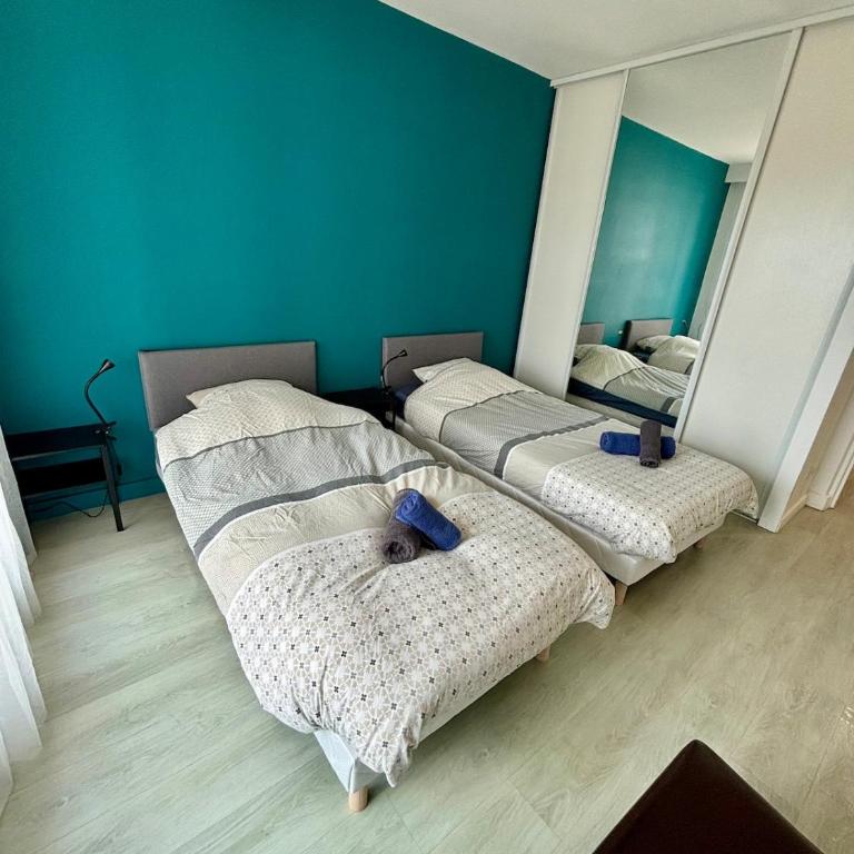 2 Bedrooms, Secure residence, Parking! - Appartement 2 Chambres - 24
