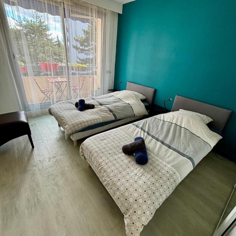 2 Bedrooms, Secure residence, Parking! - Appartement 2 Chambres - 27