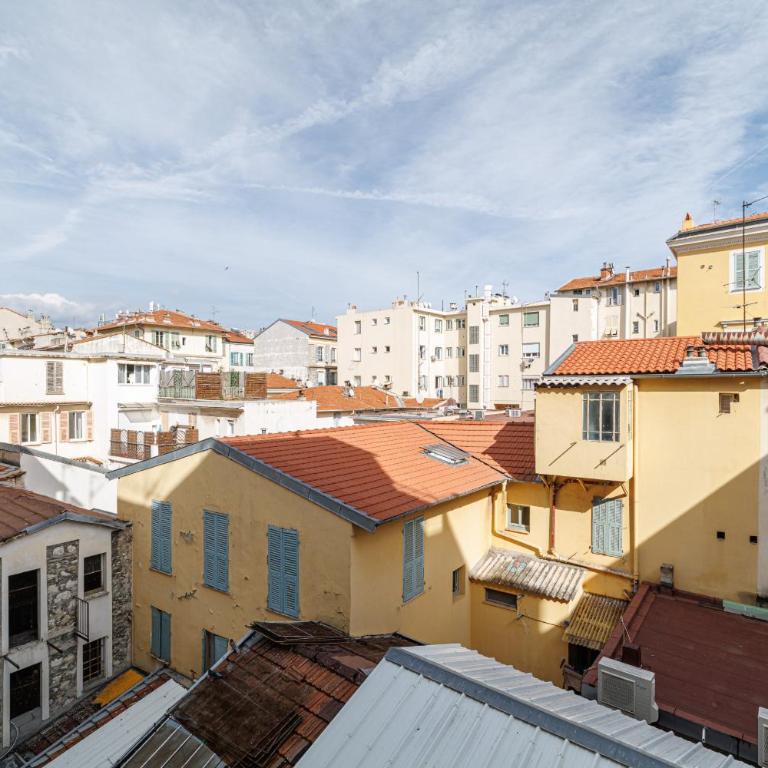 Wide & Central 3 Bdr - AC & Balcony - Appartement 3 Chambres - 32