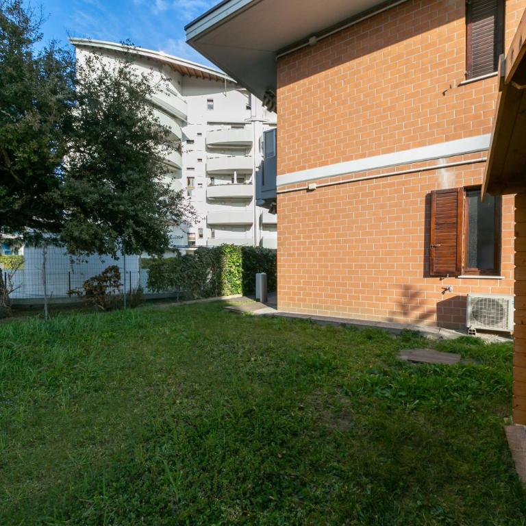 Condominio La Villa - Appartamento con 2 Camere da Letto e Vista Giardino - 23