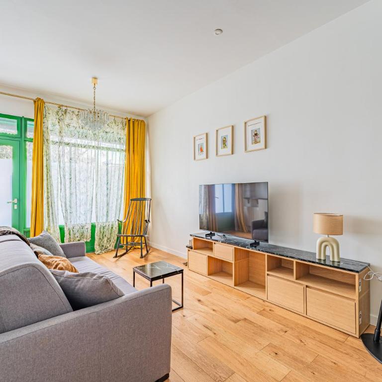 Cozy flat with 2 bedrooms in Saint Germain des Prés - up to 6 people - Appartement 2 Chambres - 6