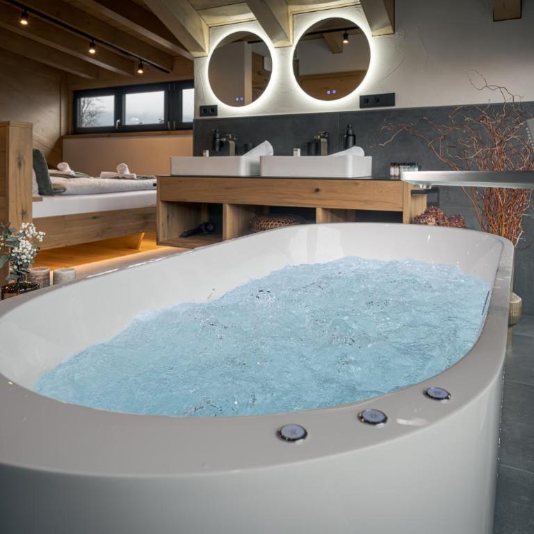 Boutique ChaletS Alpi - Private Sauna & Garden - Chalet House with Sauna & Garden - 10