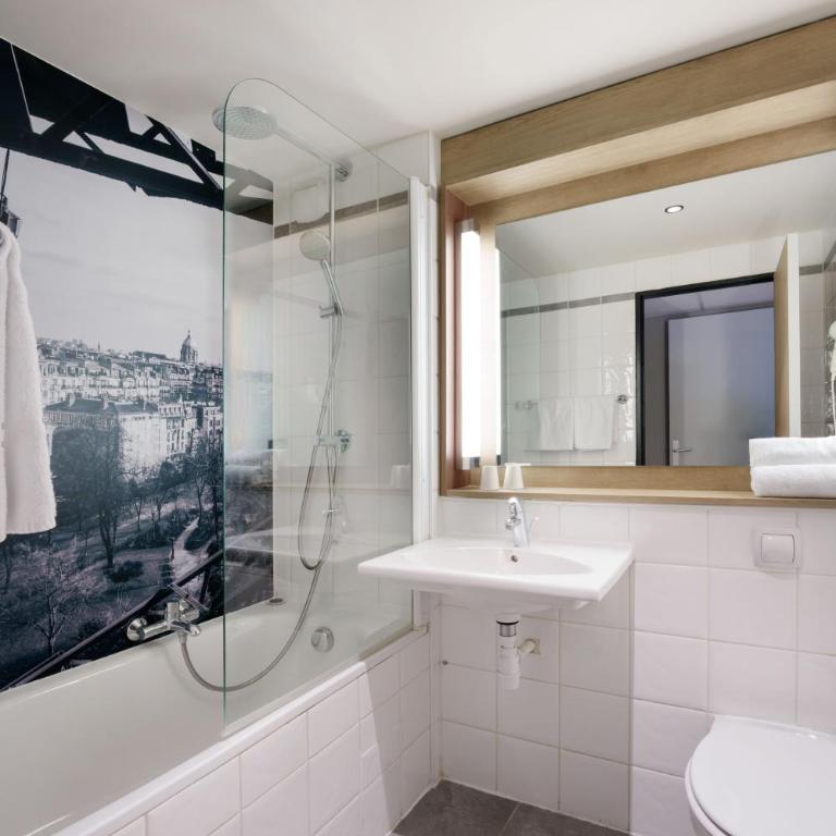 Campanile Prime Paris 19 - La Villette - Chambre Standard - 1 Lit Queen-Size et 1 Canapé-Lit Superposé - 4