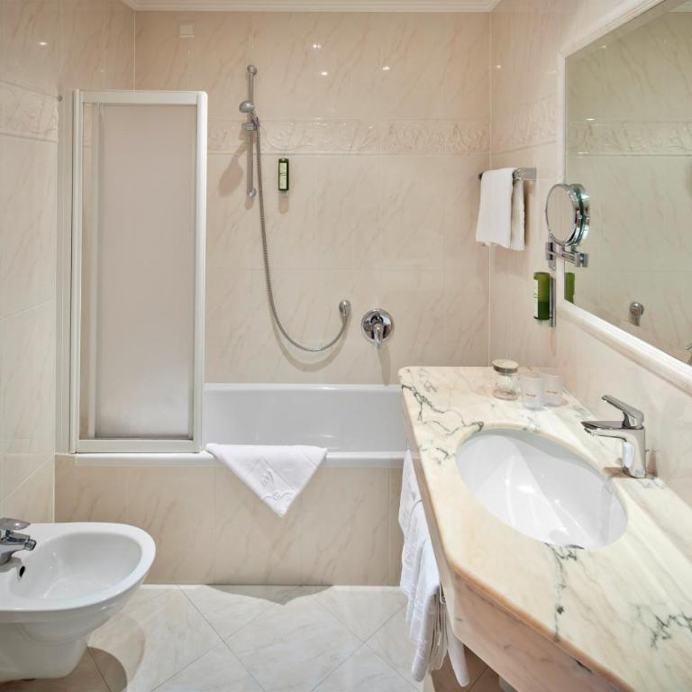Engels Park - Dreibettzimmer - 2