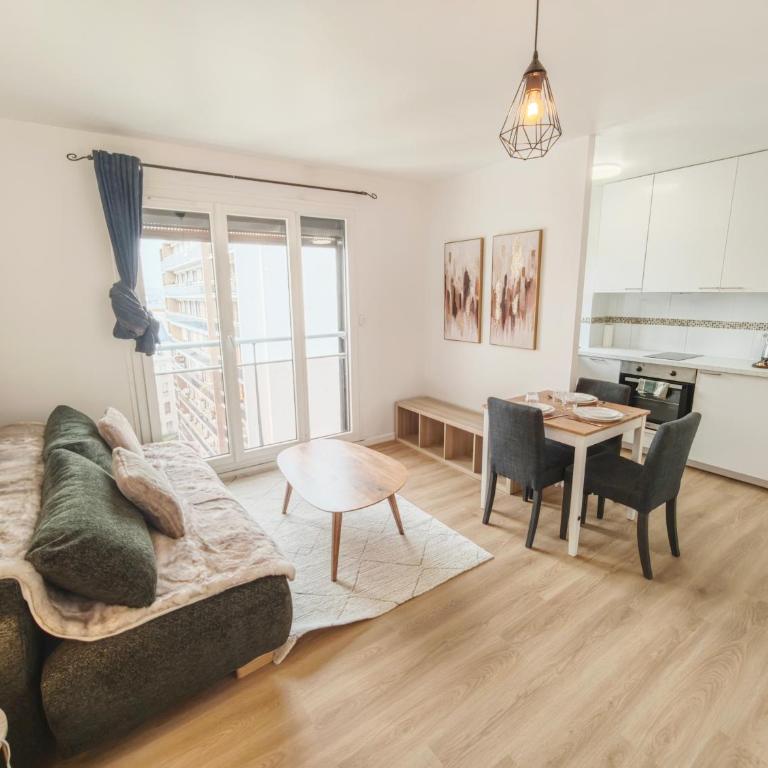 Bright Paris Apt Bastille Nation for 3 Guests - Apartamento de 1 dormitorio - 1