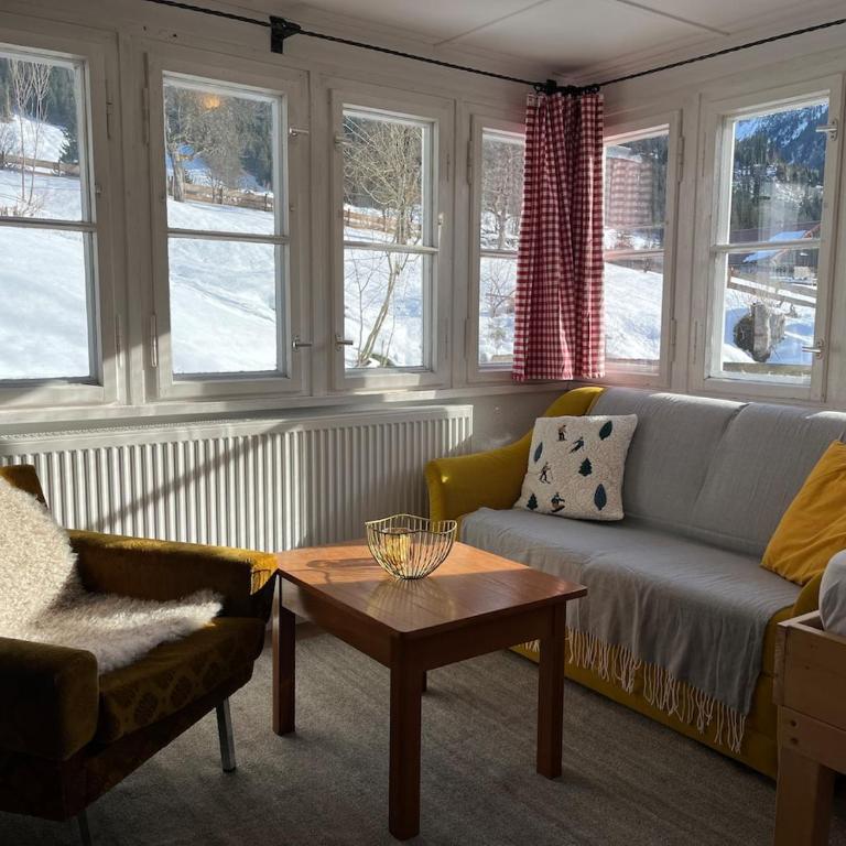 Gemütliche Hütte in der Natur mit herrlicher Aussicht - Ferienhaus - 4
