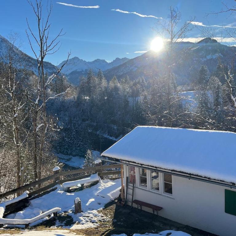 Gemütliche Hütte in der Natur mit herrlicher Aussicht - Ferienhaus - 1
