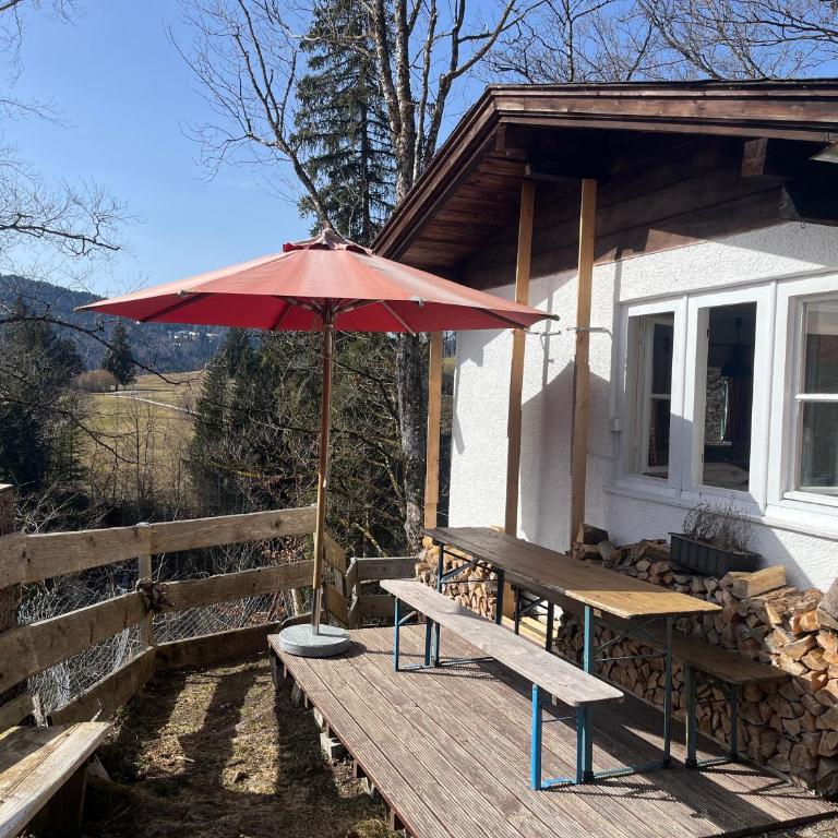Gemütliche Hütte in der Natur mit herrlicher Aussicht - Ferienhaus - 2