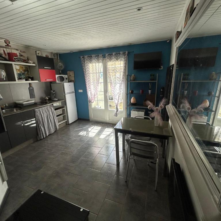 Studio Montana sur agde, avec option jacuzzi à 30e par jour - Appartement 1 Chambre - 3
