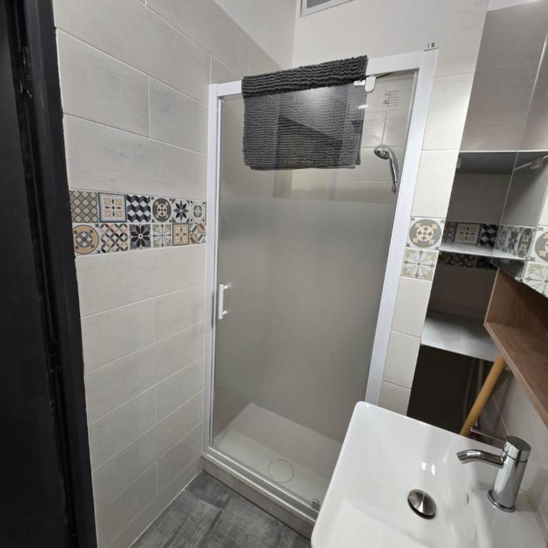 Studio Vacances super équipé - Appartement 1 Chambre - 5