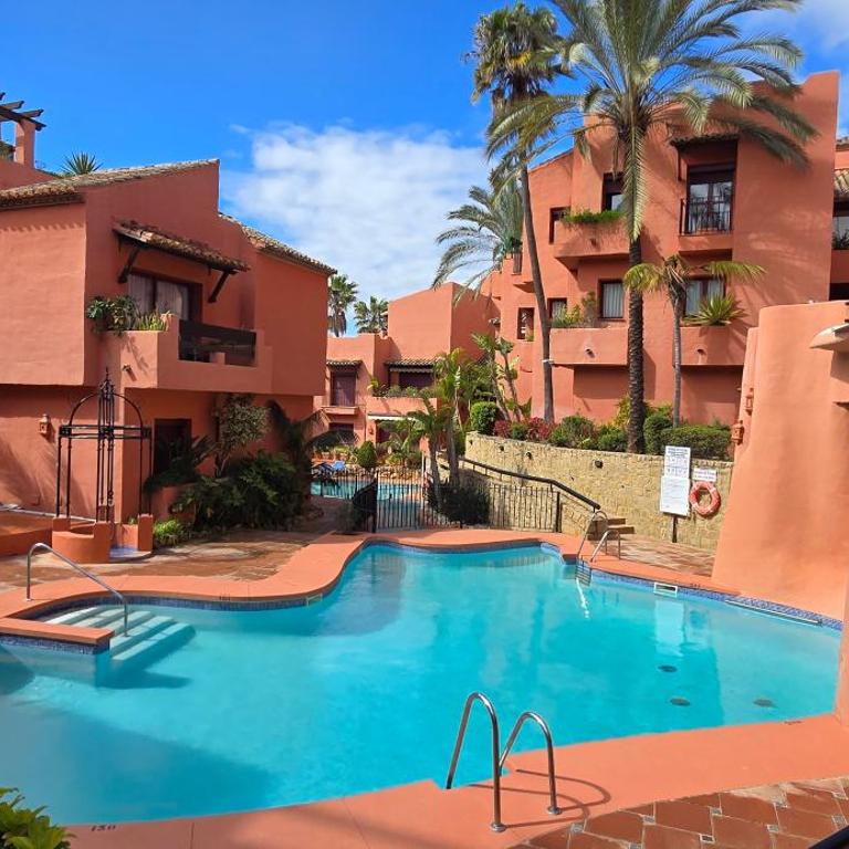 Luxury Beach Marbella Boutique Penthouse 2 bedrooms Pools Open 365 days - Apartamento de 2 dormitorios - 26