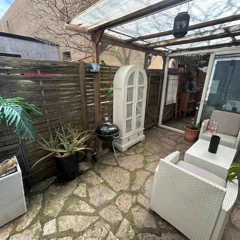Studio sur agde, avec cour, parking et spa en option à 30e par jour - Appartement 1 Chambre - 7
