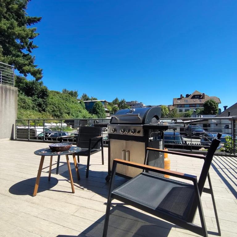 HOM I Piscina temperada, Estacionamiento, Terraza con Parrilla, WiFi, Calefacción central - Apartment - 66