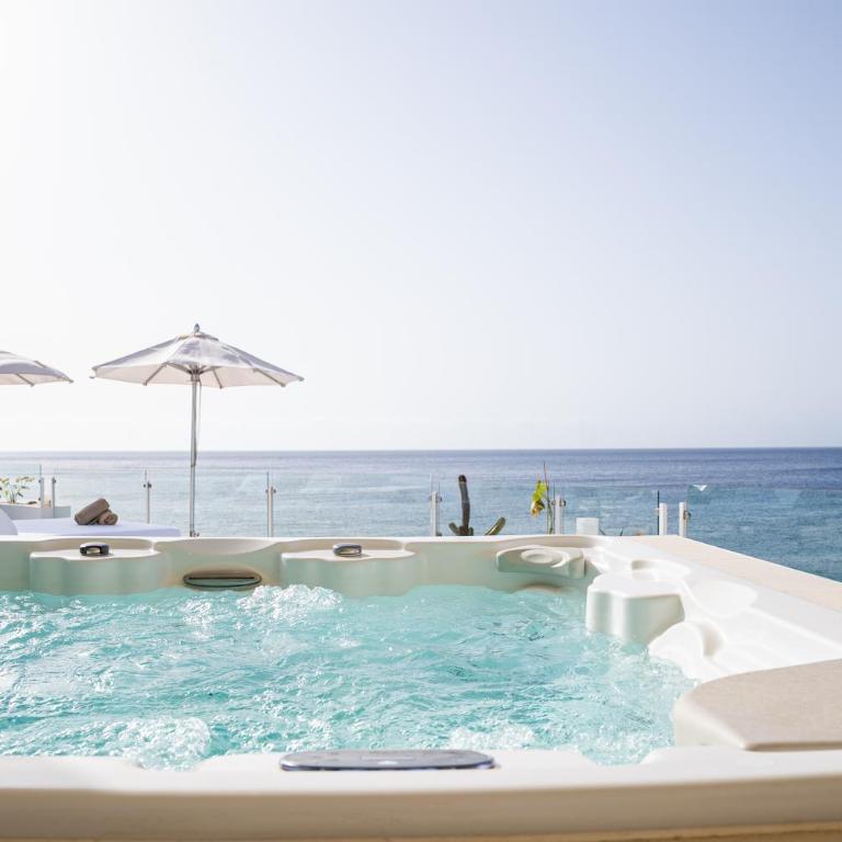 Lani's Suites de Luxe - Adults Only - Suite Lanis 2 dormitorios con bañera de hidromasaje y vistas al mar - 8