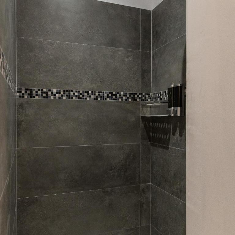 SUITES 107 Evalia Rooms - One-Bedroom Apartment - 13