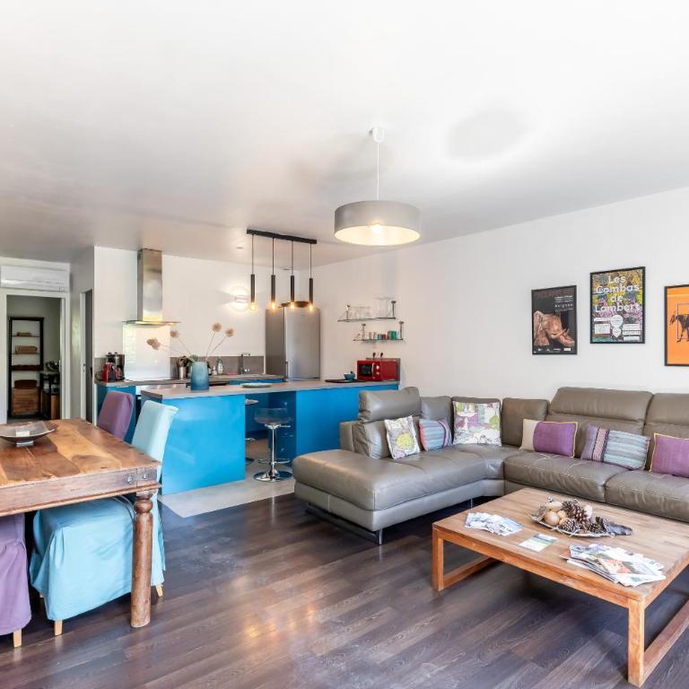 Domaine de Rhodes - 5 Chambres et 7 locations de vacances - Appartement avec Douche - 7