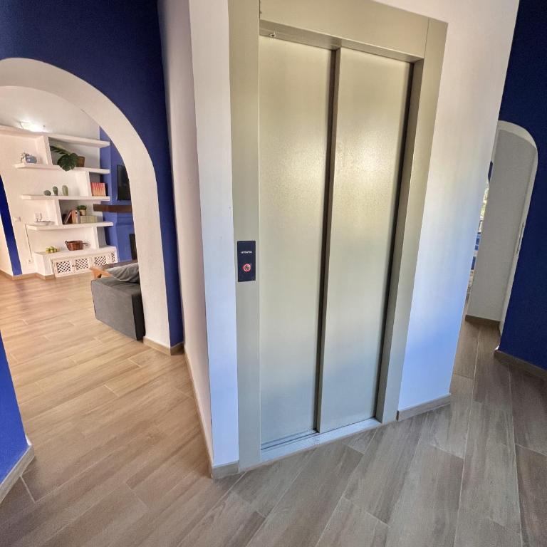 27 - Villa 2 etages avec ascensseur a Nueva Andalucia Marbella - Villa con piscina privada - 40