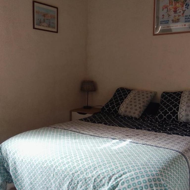 Villa T2 avec mezzanine, terrasse, parking privé, proche commerces et plage, calme, 6 couchages - FR-1-81-91 - Villa - 10