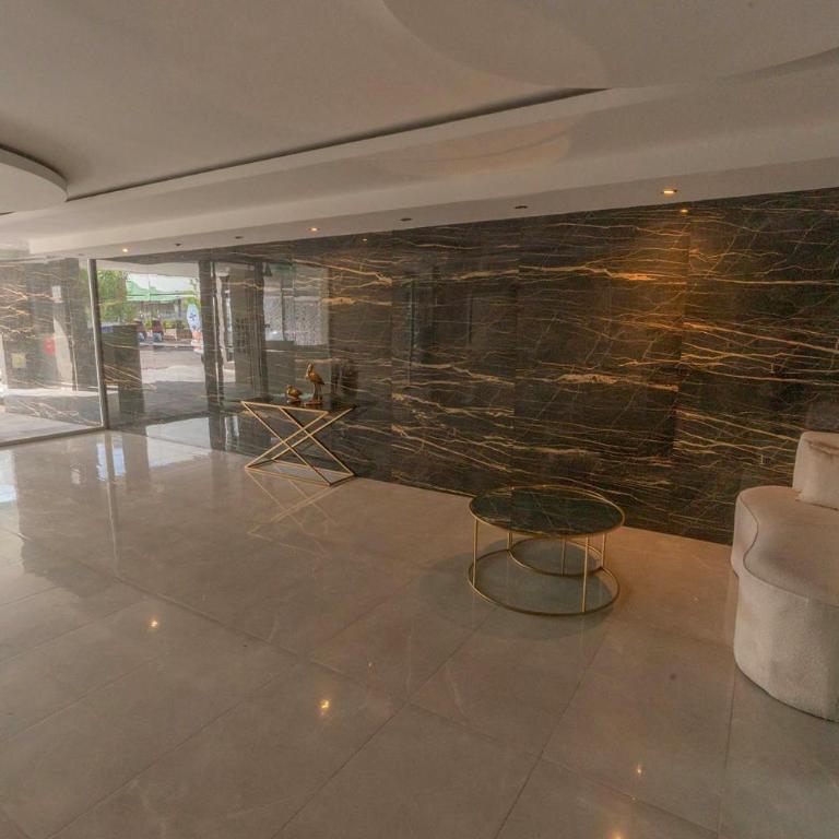 Amplio y luminoso estudio con balcón y parrilla en el centro - Apartamento de 1 dormitorio - 8