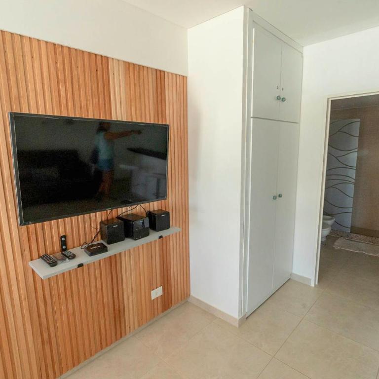 Amplio y luminoso estudio con balcón y parrilla en el centro - Apartamento de 1 dormitorio - 11