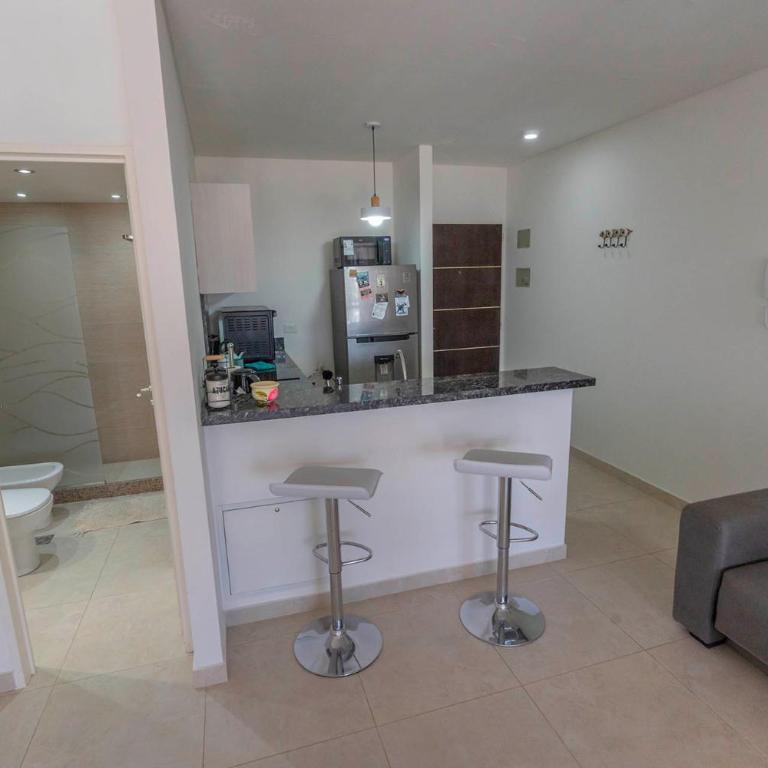 Amplio y luminoso estudio con balcón y parrilla en el centro - Apartamento de 1 dormitorio - 13