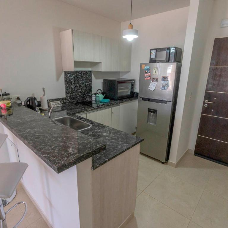 Amplio y luminoso estudio con balcón y parrilla en el centro - Apartamento de 1 dormitorio - 15