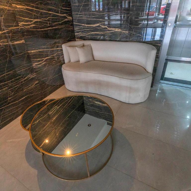Amplio y luminoso estudio con balcón y parrilla en el centro - Apartamento de 1 dormitorio - 33