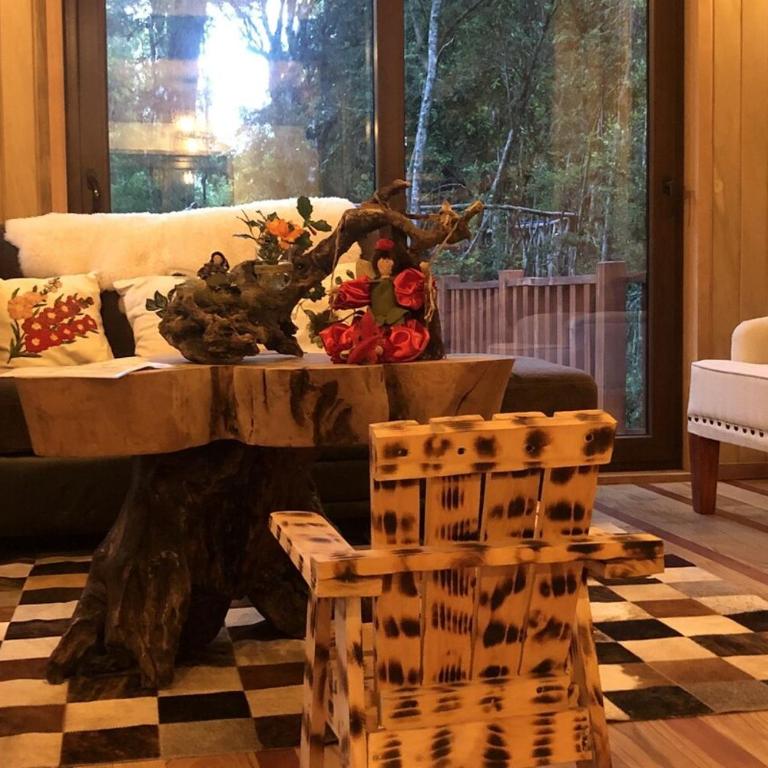 House of the Enchanted Forest - Three-Bedroom House - 1