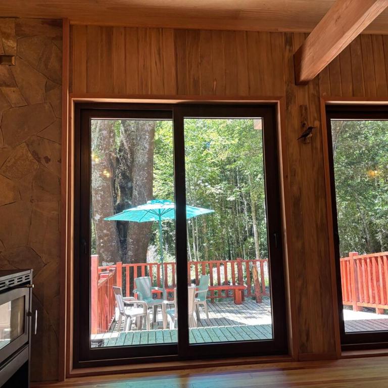 House of the Enchanted Forest - Three-Bedroom House - 11