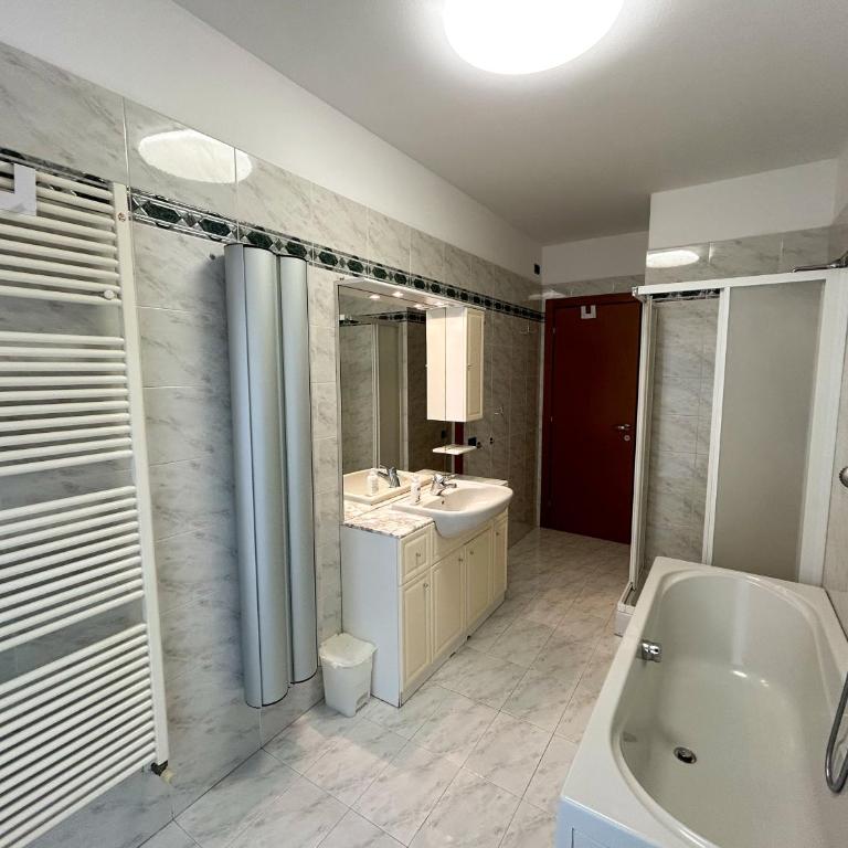 Exclusive 120 sqm in the heart of Bergamo - Appartamento con 2 Camere da Letto e Vista Città - 22
