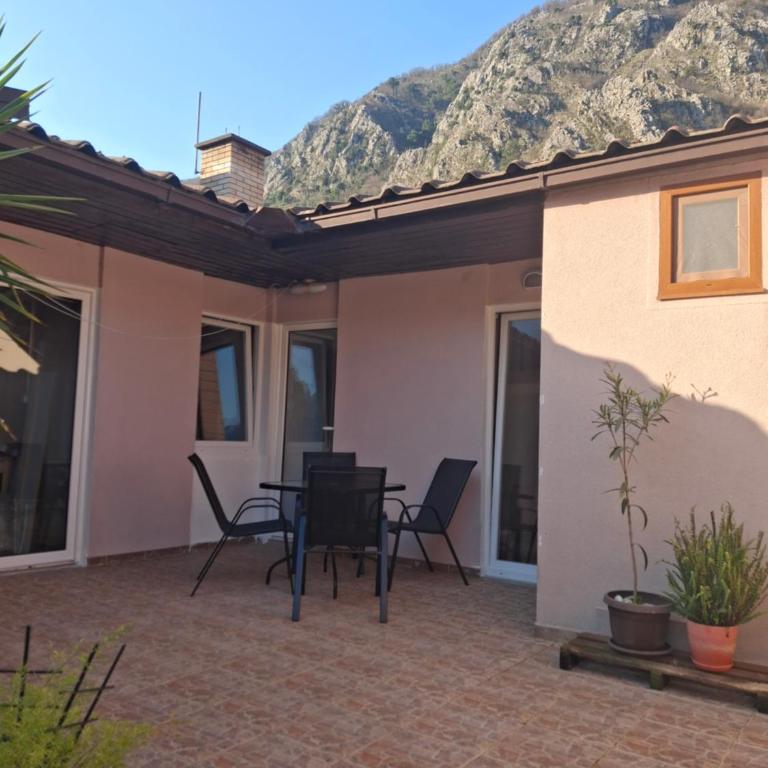 Sofi - Two-Bedroom Apartment with Terrace - 48