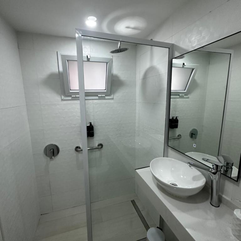 Pepe Hostel Boutique - Habitación Doble con baño privado - 3