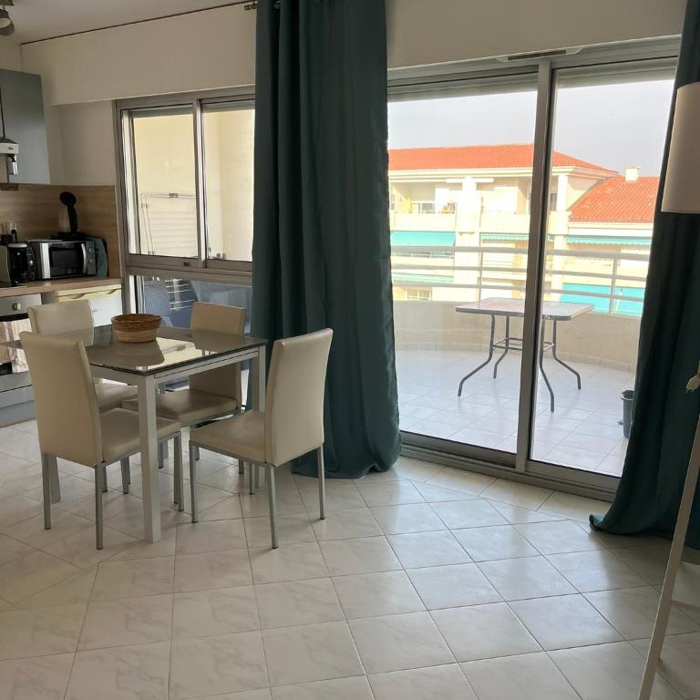 Studio climatisé 3 mn plage du samedi au samedi Antibes juan les pins - Apartment mit 1 Schlafzimmer - 6