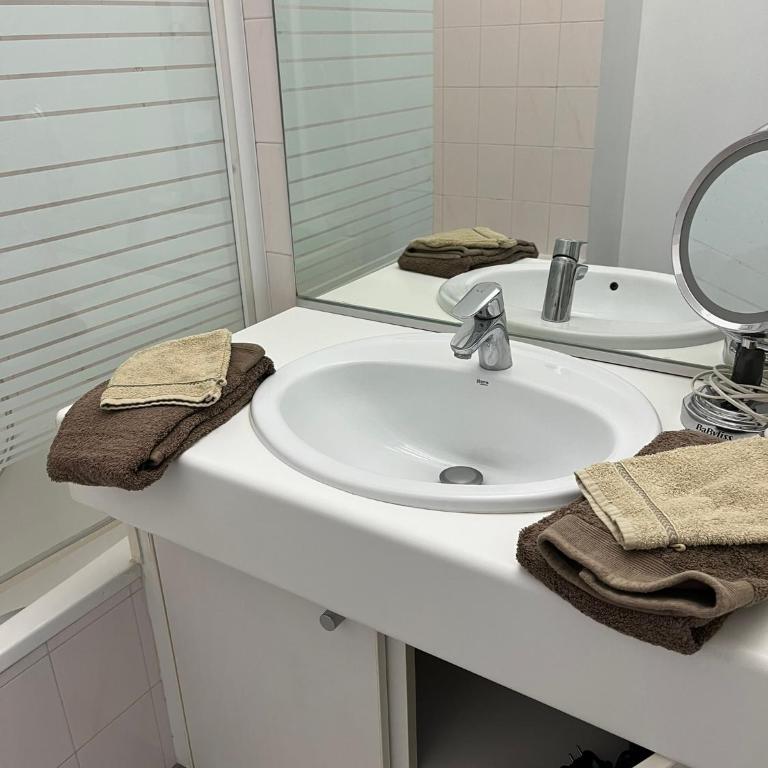 Studio climatisé 3 mn plage du samedi au samedi Antibes juan les pins - Apartment mit 1 Schlafzimmer - 12